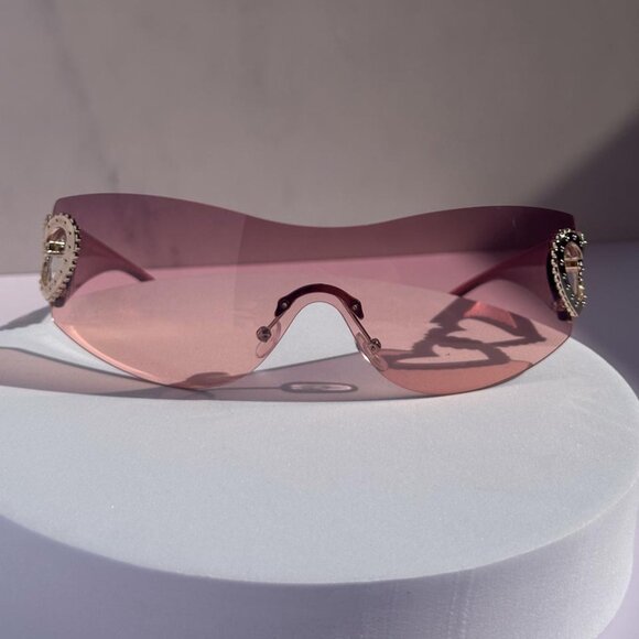 Y2K Rimless Sunglasses, Unisex in Hot Pink. Trendy Gradient Wrap-Around Eyewear - Picture 3 of 8